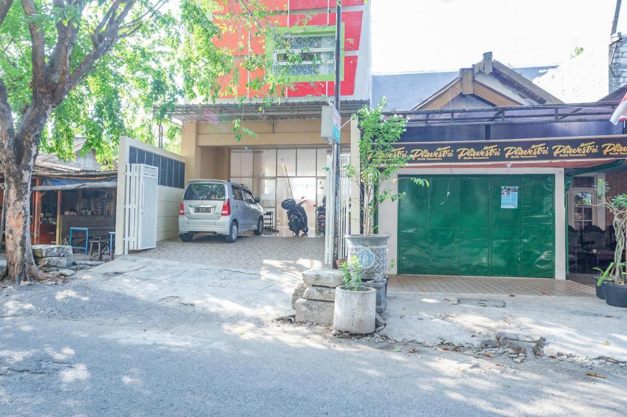 Oyo 3434 Penginapan Keluarga Syariah Hotel Lamongan ภายนอก รูปภาพ